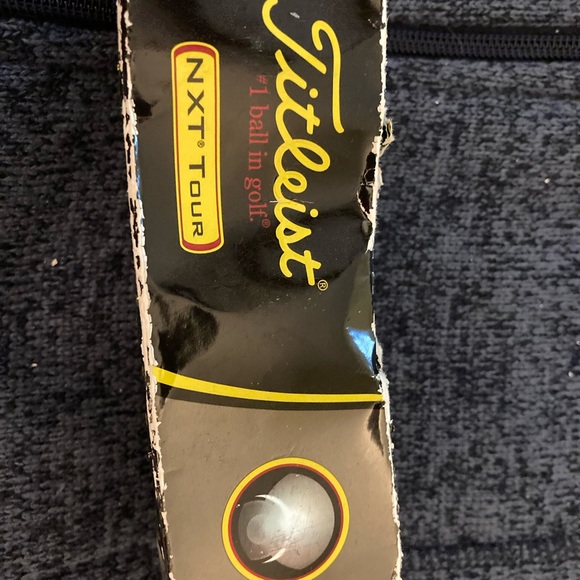 New Titleist NXT Tour Golf Balls (3 pack) The 3 Balls New Box is Distressed - Picture 5 of 5